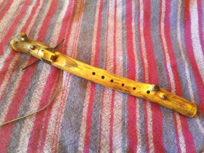 flute amerindienne en bois flotté